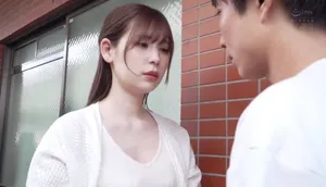 ông xã tẻ nhạt, cô vợ nhận ra cậu thanh niên gần nhà tốt hơn