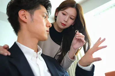 Bà xã đi đi giã ngoại, gã chồng ở nhà bị nhỏ em cô vợ gạ nắc không trượt phát nào